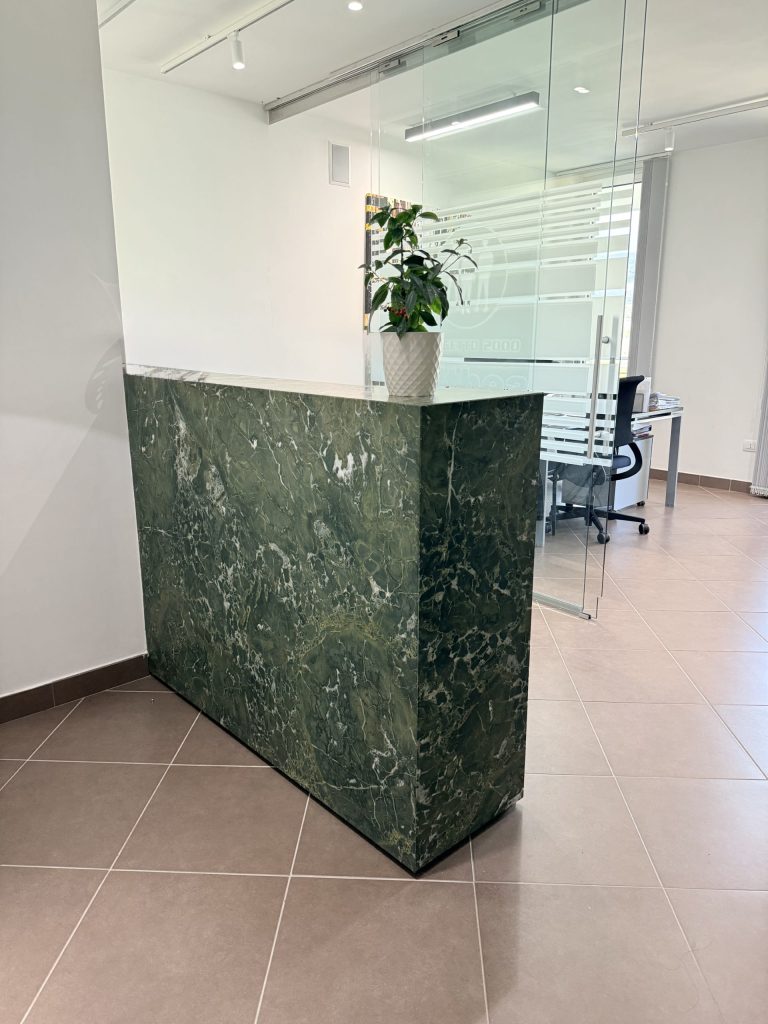 bancone ufficio verde